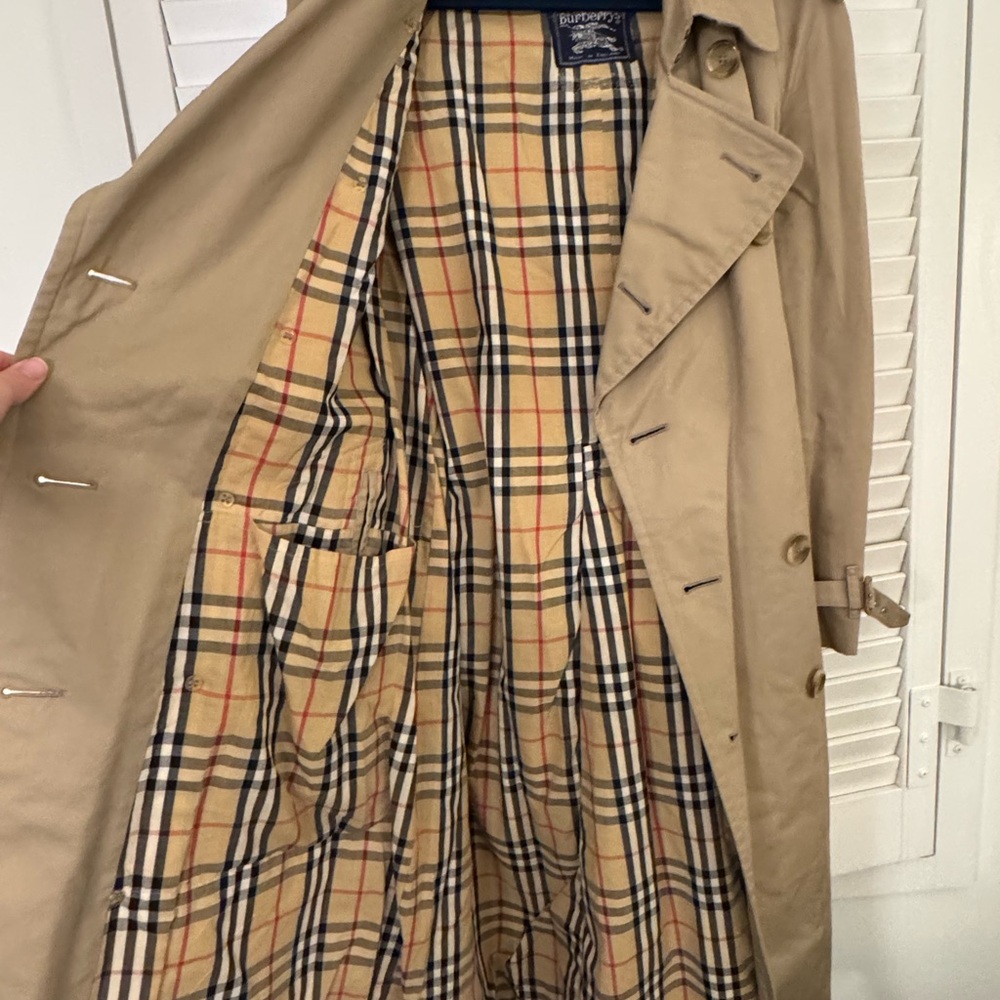 90s Burberry Beige Double-Breasted Trench Coat - Picture 8 of 11